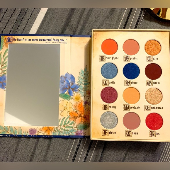 Storybook Cosmetics Fairytales palette - Picture 2 of 4